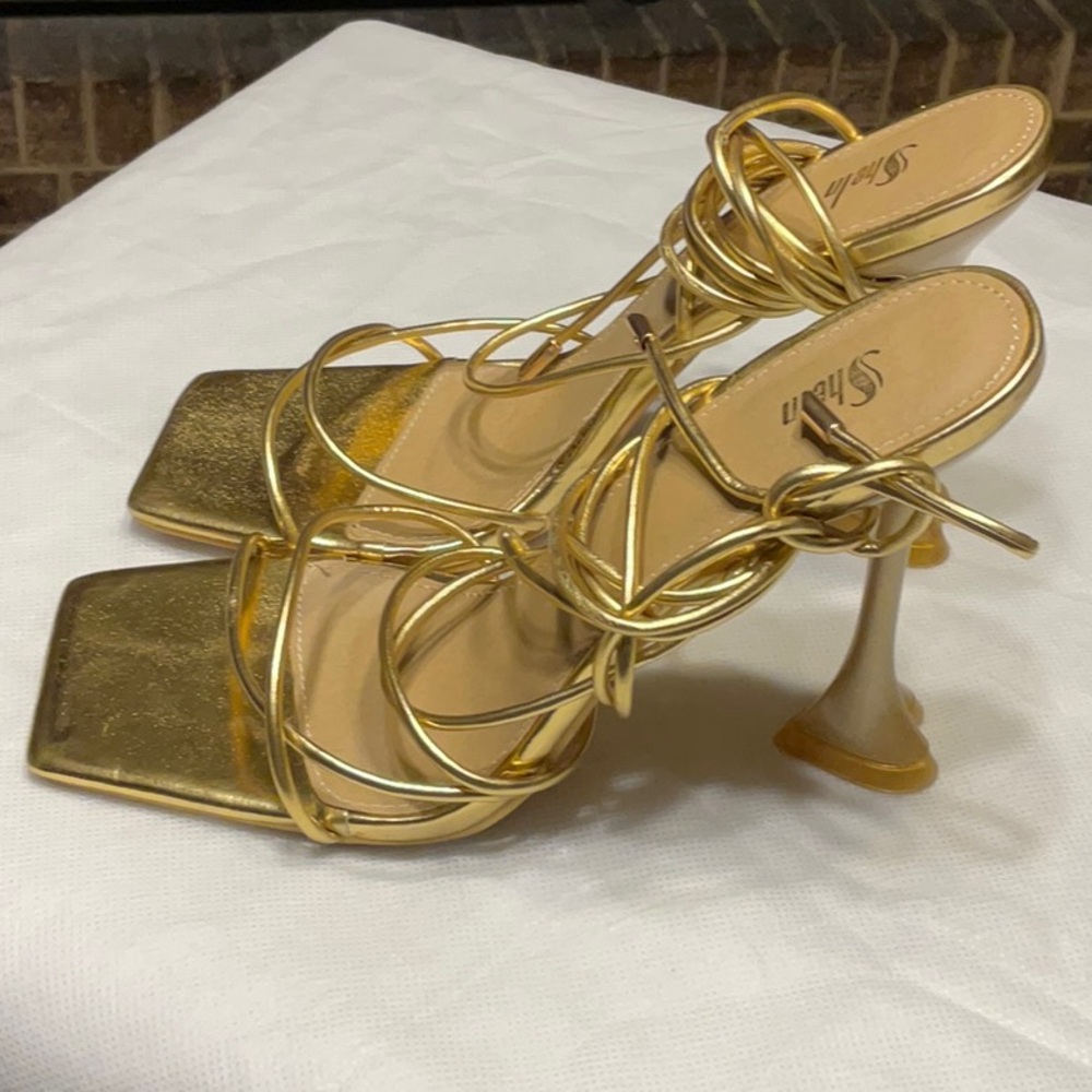 Leather heels ☀️ with 💜 heels!